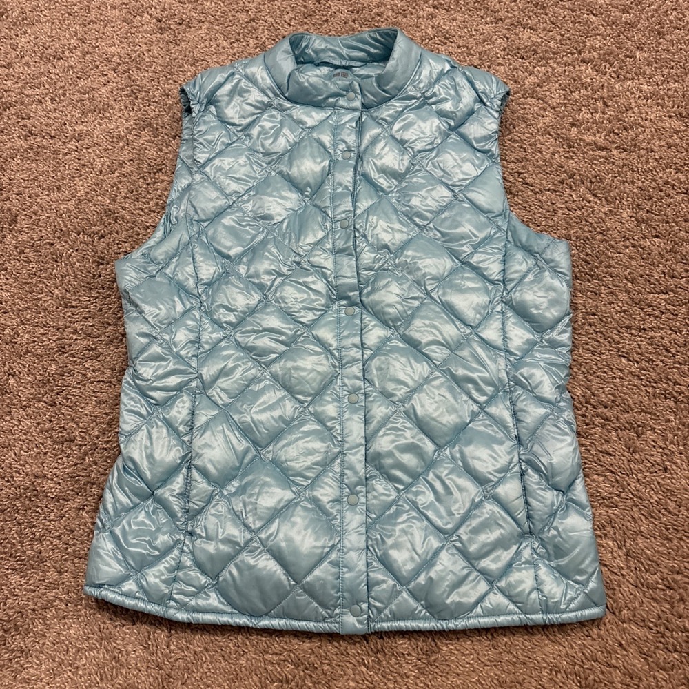 Uniqlo Ultra Light Down Vest Womens Small Blue Water Repellent Lightweight Snap